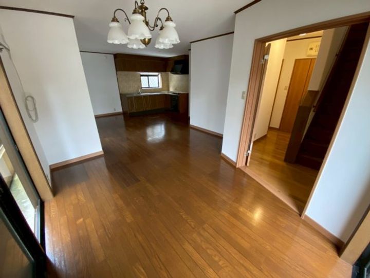 兵庫県芦屋市三条南町(一戸建)の賃貸物件の居間