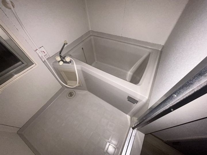 グリーンシャトレⅠ102の風呂