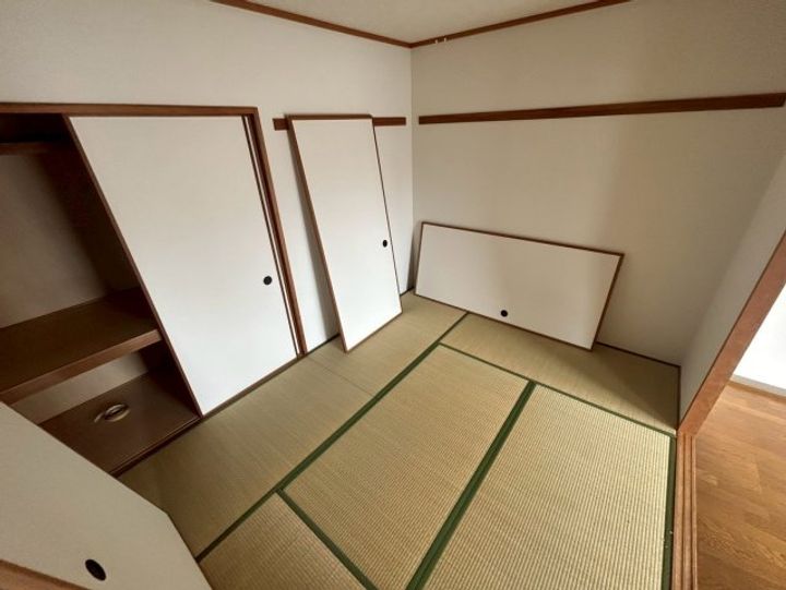 グリーンコート若草404の内装