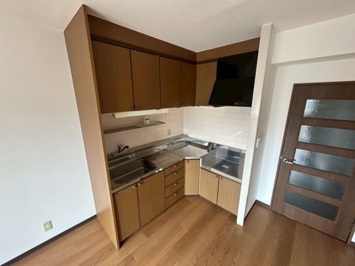 グリーンコート若草404のキッチン