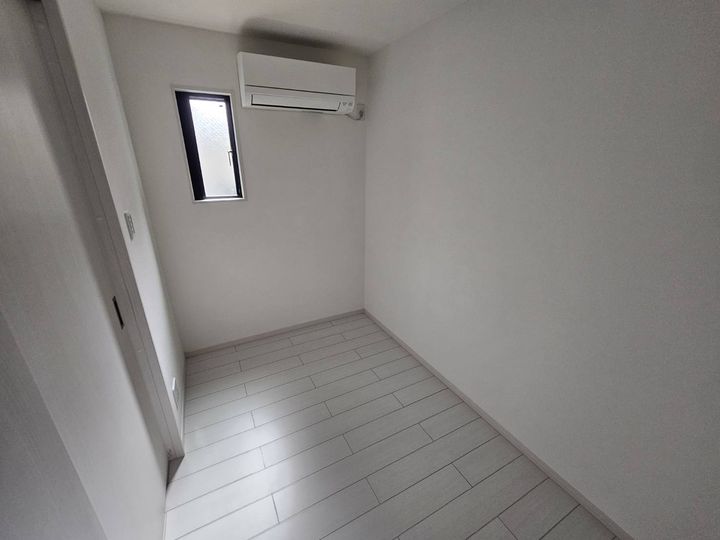 T-SQUARE岡本の内装