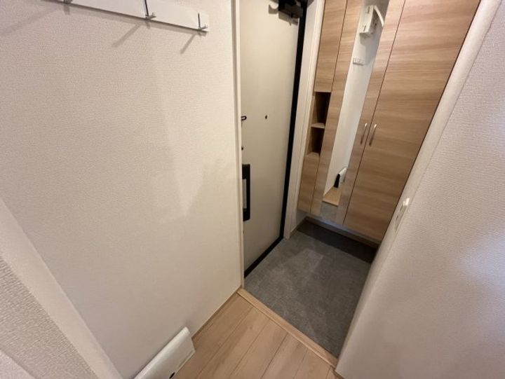 エムライズ材木町の玄関