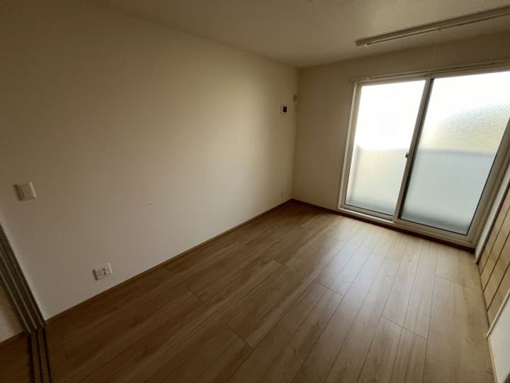 エムライズ材木町の居間