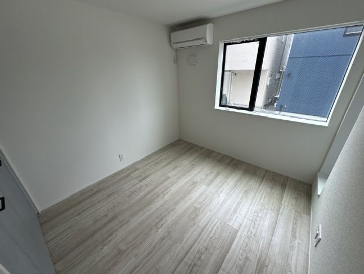 アリビア大観町の居間