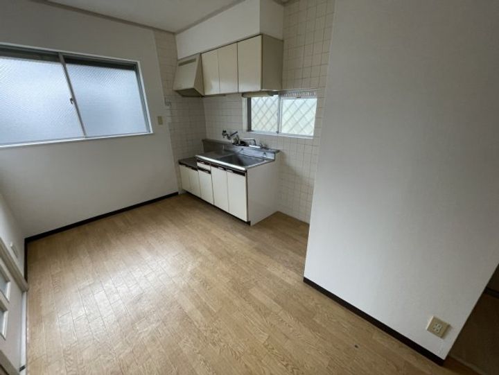 シャトレー須磨201の居間