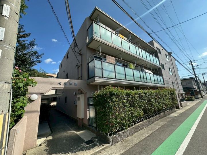 イスズハイツベル芦屋の外観