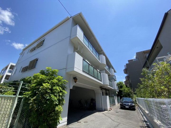 カウリー芦屋の外観