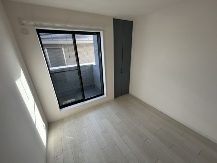 グルーブメゾン歌敷山の居間