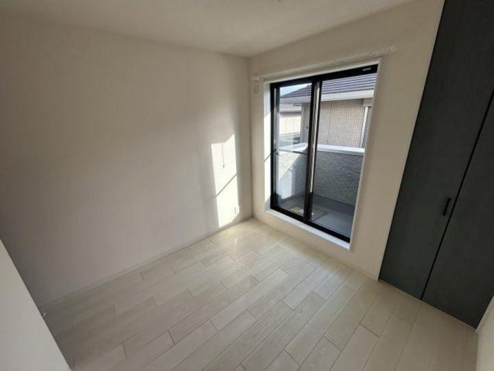 グルーブメゾン歌敷山の居間