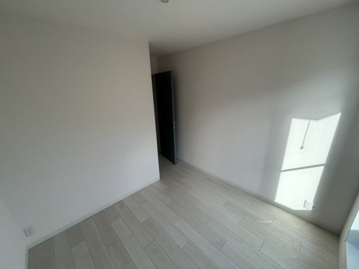 グルーブメゾン歌敷山の居間