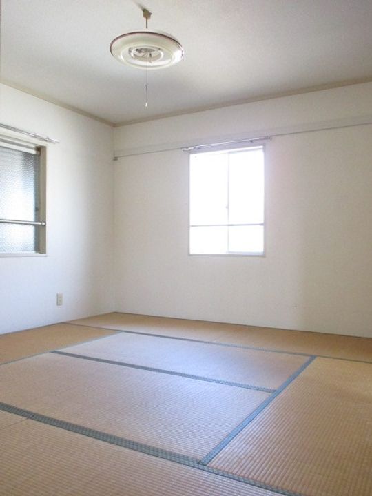 緑の森ハイツA202の居間