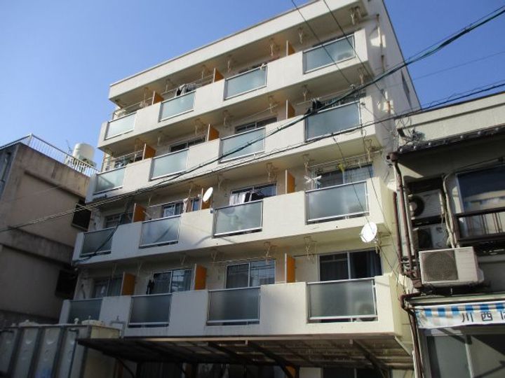 プレアール岡山医大東の外観
