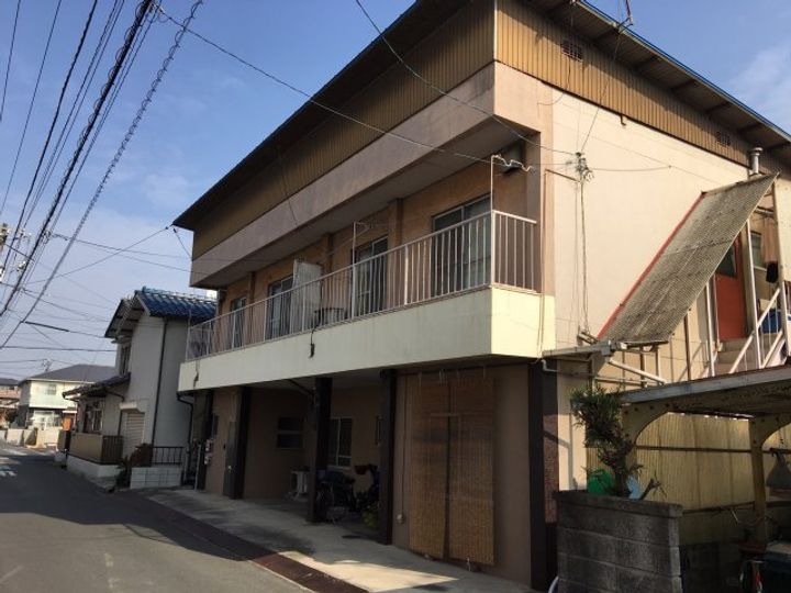十日市中町ハイツの外観