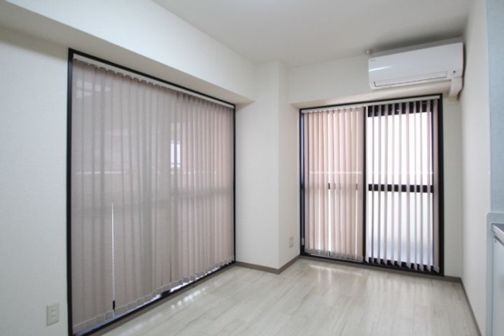 アンブシュール京橋の居間