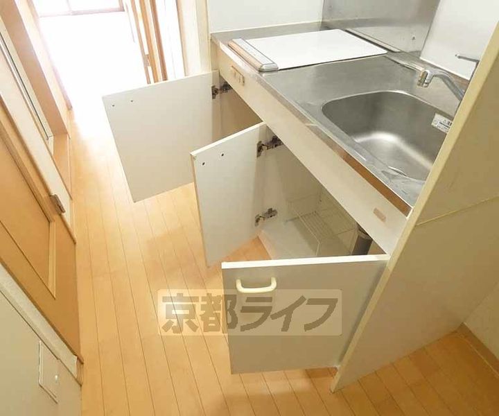 京都府京都市南区唐橋川久保町の賃貸マンションのキッチン