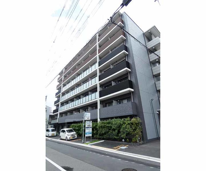 京都府京都市南区吉祥院定成町の賃貸マンションの外観