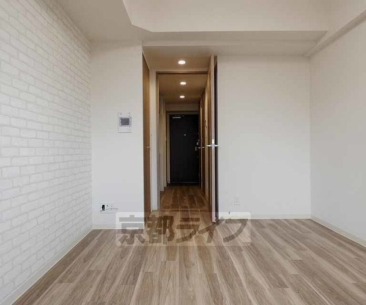 京都府京都市南区吉祥院定成町の賃貸マンションの内装