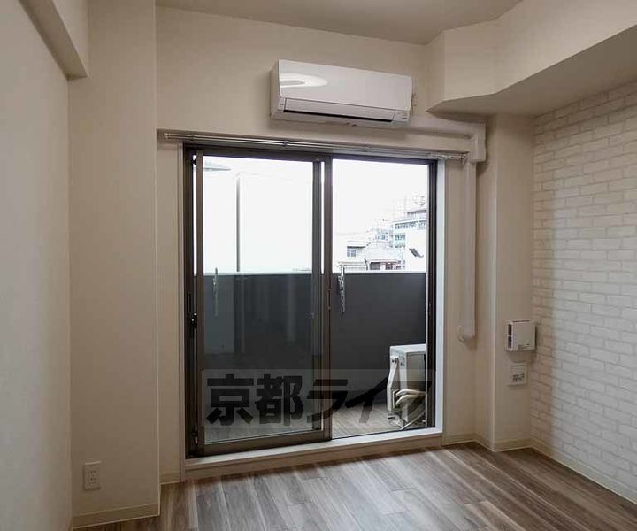 京都府京都市南区吉祥院定成町の賃貸マンションの内装