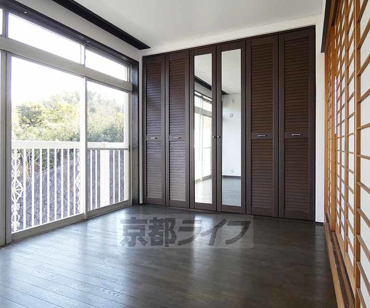 京都府京都市伏見区深草向ケ原町(一戸建)の賃貸物件1の居間