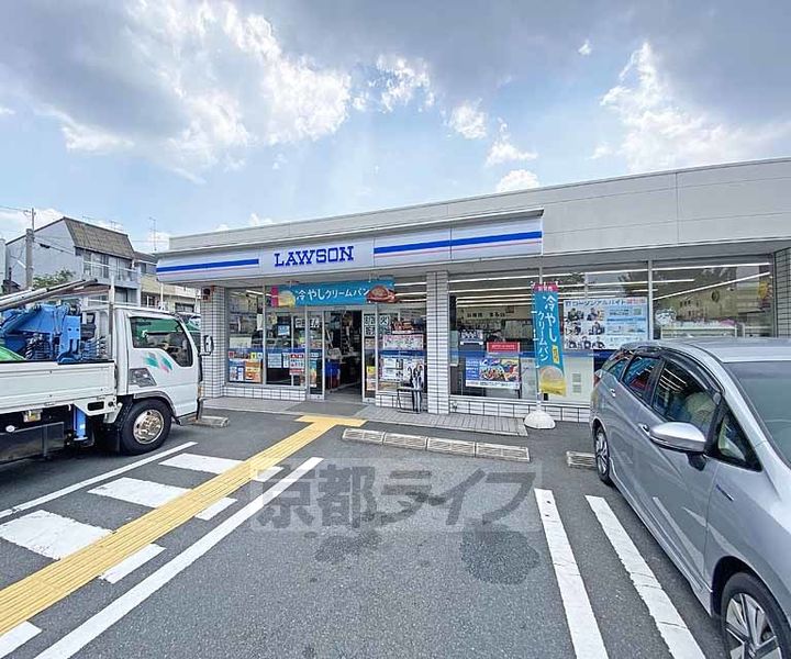 京都府京都市右京区西京極東衣手町の賃貸アパートの周辺