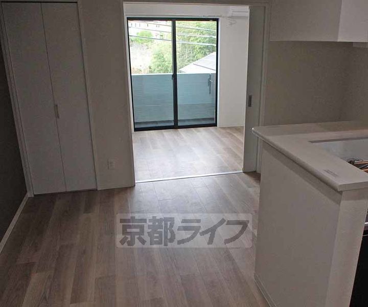 グリーンティエラ宇治301の居間