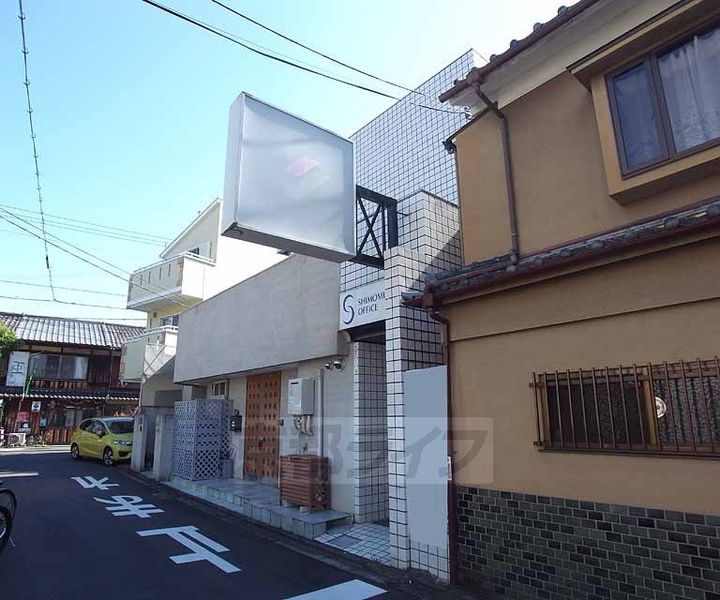スクエア20302の外観