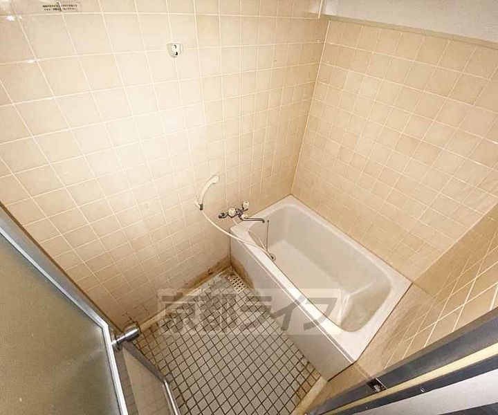 京都府京都市右京区常盤山下町の賃貸マンションの風呂