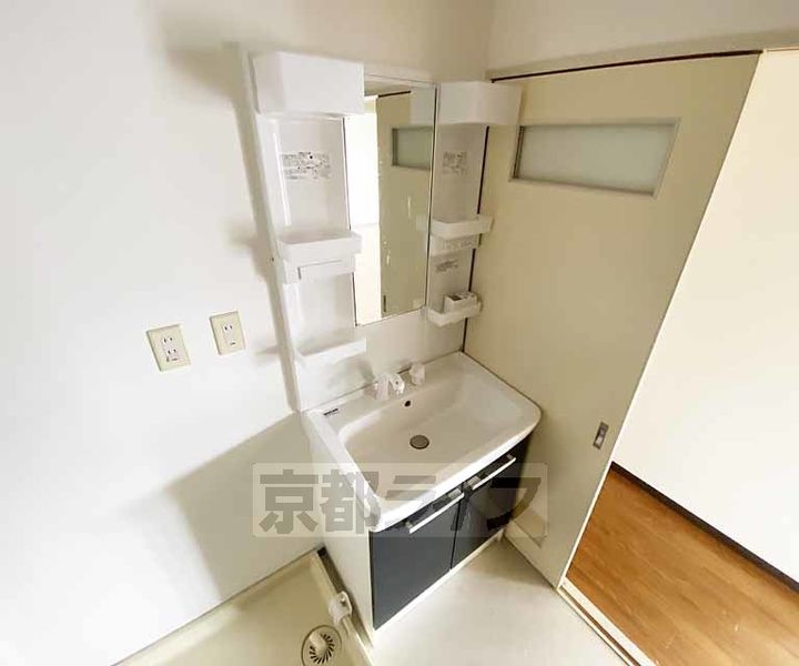 京都府京都市右京区常盤山下町の賃貸マンションの内装