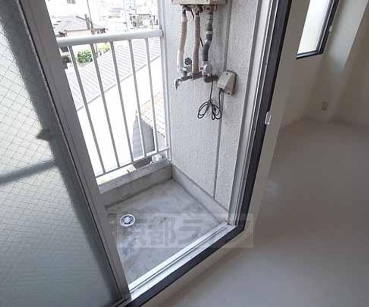 京都府京都市右京区山ノ内西八反田町の賃貸マンションの内装