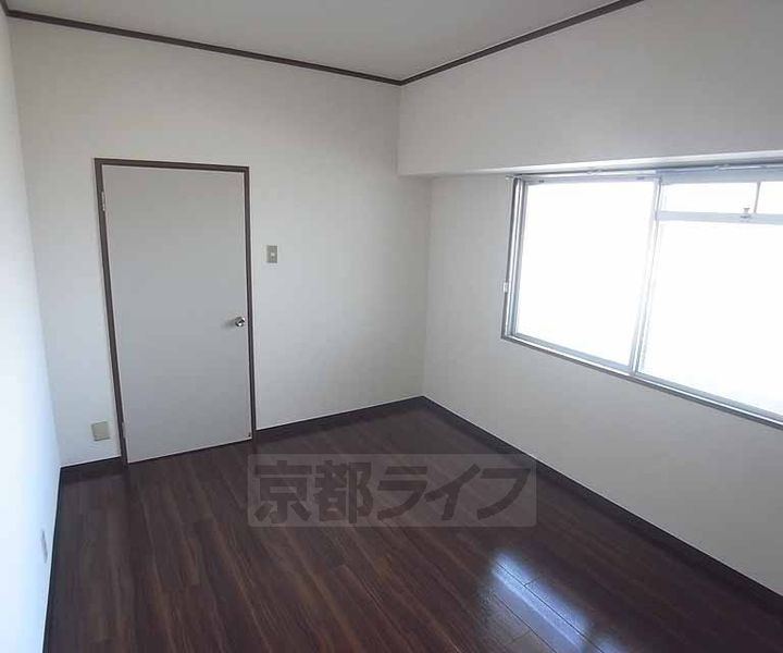 パルテ西京極の寝室