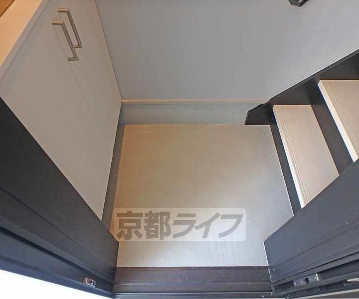 Schilf百万遍BASE03の玄関