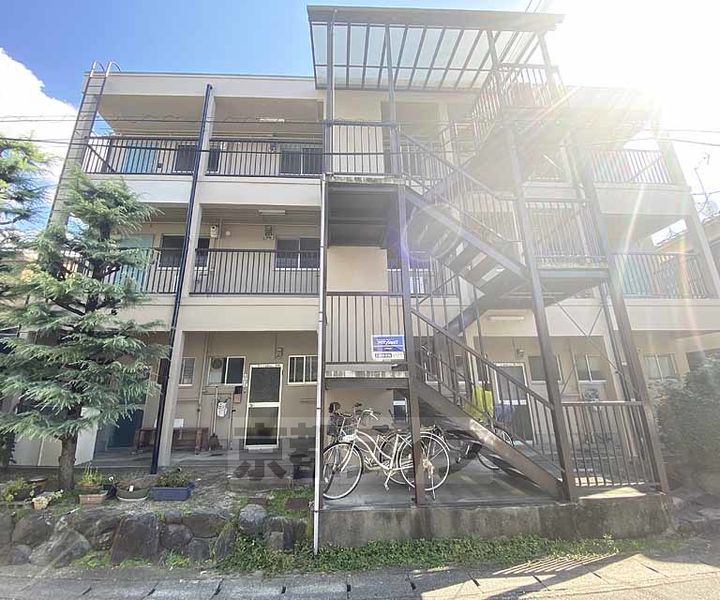 コジィ・ハイツ302の外観