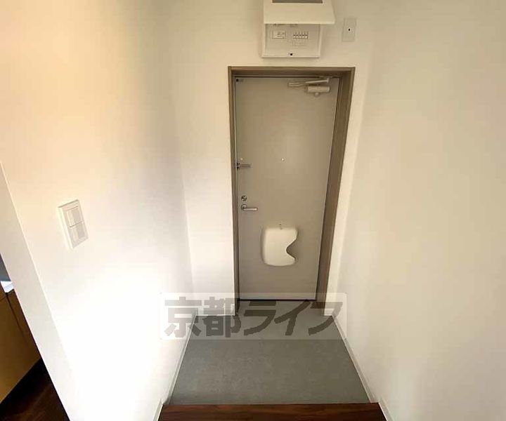 コジィ・ハイツ302の玄関