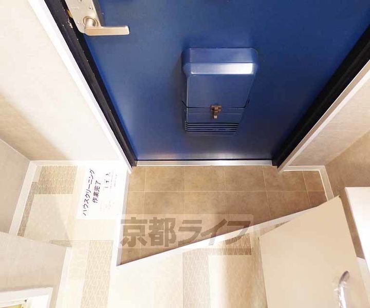 未麗西京極403の玄関