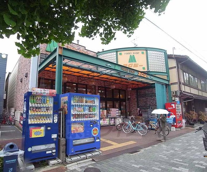 アクアリヴィエールの周辺