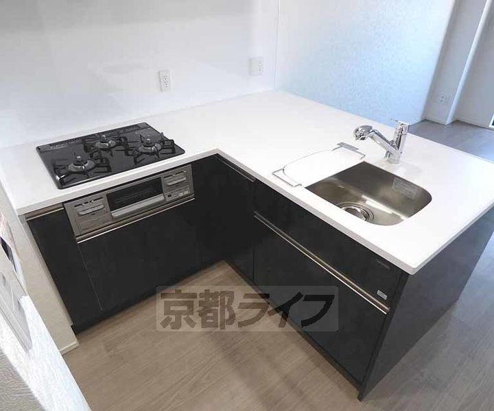 京都府京都市上京区仲之町の賃貸マンションのキッチン