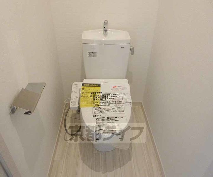 京都府京都市山科区西野山中臣町の賃貸アパートの内装