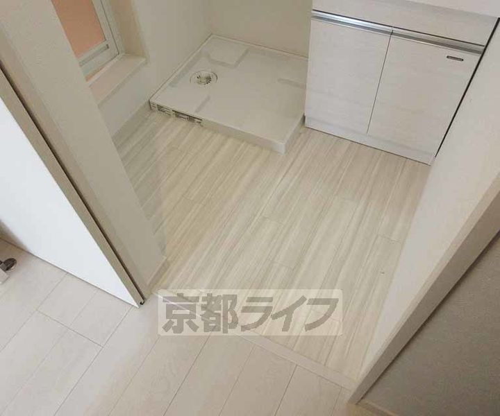 京都府京都市山科区西野山中臣町の賃貸アパートの内装