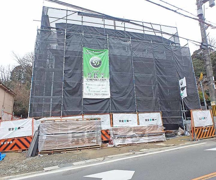 京都府京都市左京区静市市原町の賃貸マンションの外観