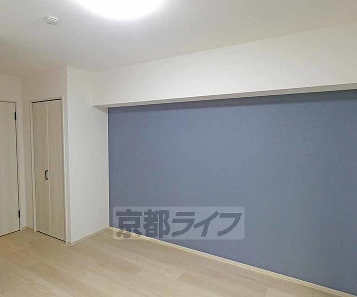 京都府京都市左京区静市市原町の賃貸マンションの居間