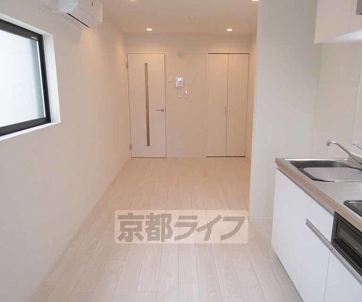 京都府京都市山科区音羽千本町の賃貸アパートの居間