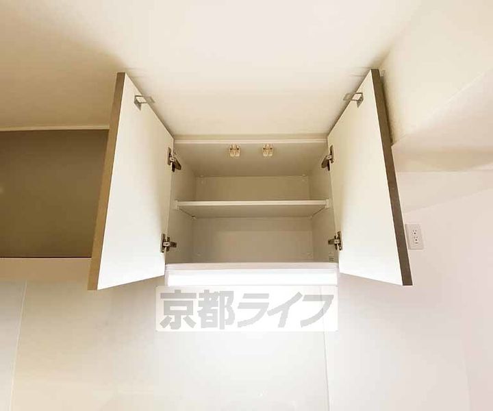 京都府京都市右京区西京極東側町の賃貸マンションのキッチン