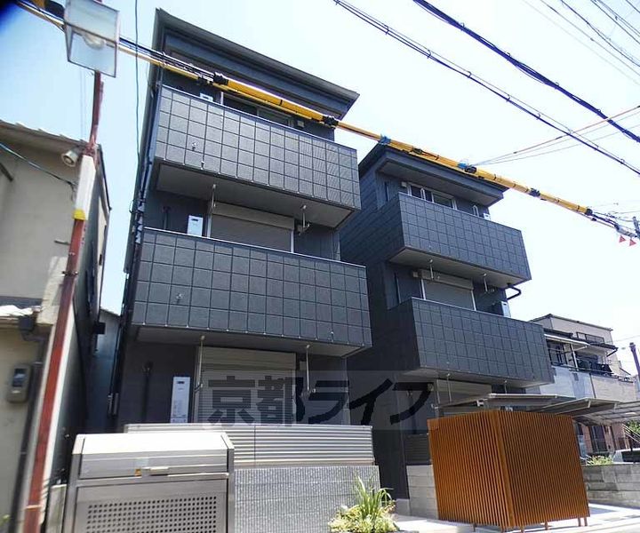 京都府京都市中京区壬生松原町の賃貸アパートの外観