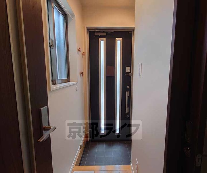 京都府京都市南区久世高田町(一戸建)の賃貸物件の玄関