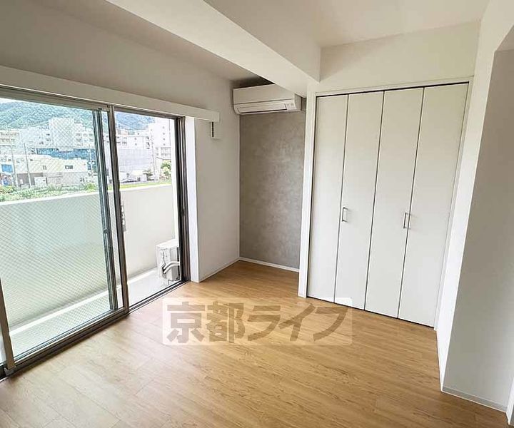 インサイトルポ山科新十条102の居間