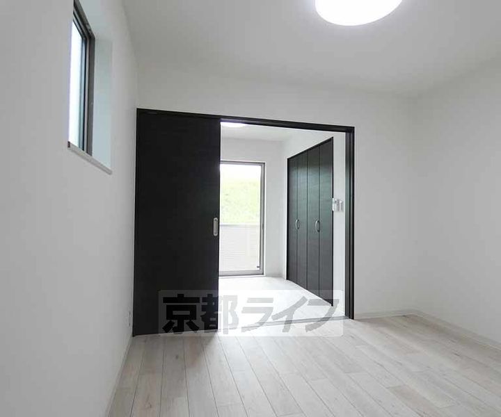 ジーメゾン伏見セレストの居間