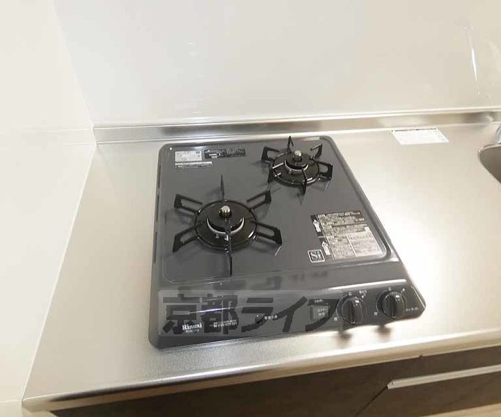 ジーメゾン伏見セレストのキッチン