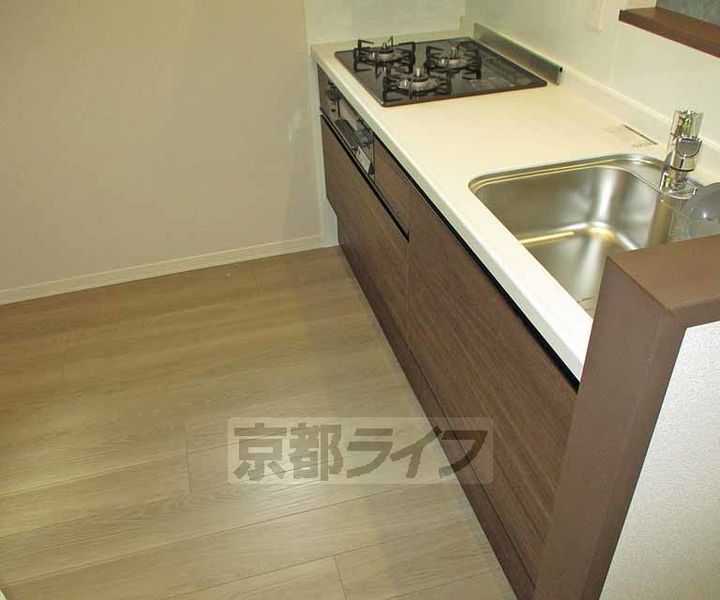 京都府宇治市五ケ庄寺界道の賃貸マンションのキッチン