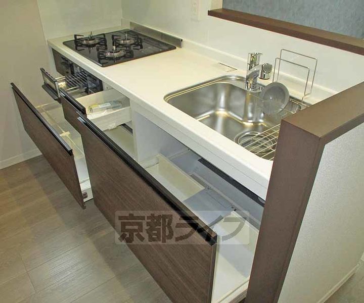 京都府宇治市五ケ庄寺界道の賃貸マンションのキッチン