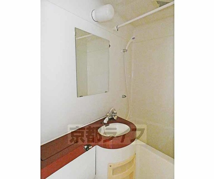 京都府京都市下京区七条御所ノ内北町の賃貸マンションの内装